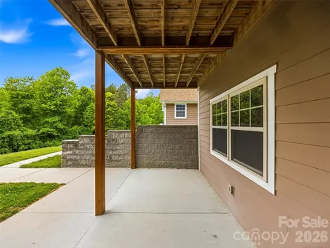 235 Hidden Knoll Drive Hendersonville NC 28792