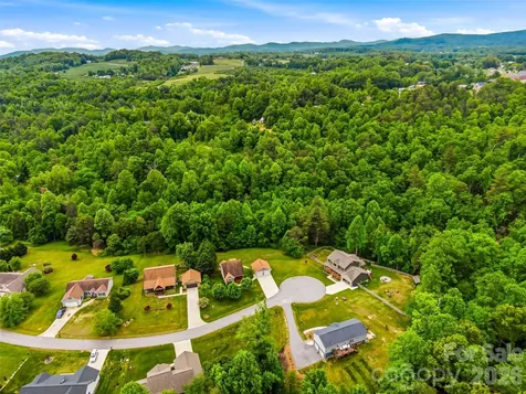 235 Hidden Knoll Drive Hendersonville NC 28792