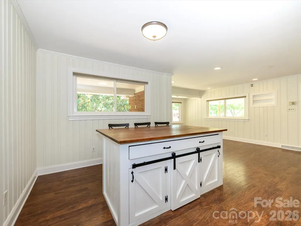 354 S Magnolia Street Mooresville NC 28115