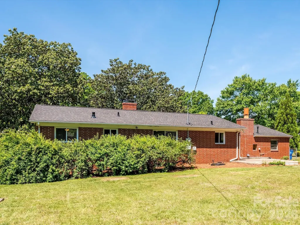 354 S Magnolia Street Mooresville NC 28115