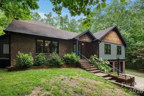 2000 Davis Mountain Road Hendersonville NC 28739