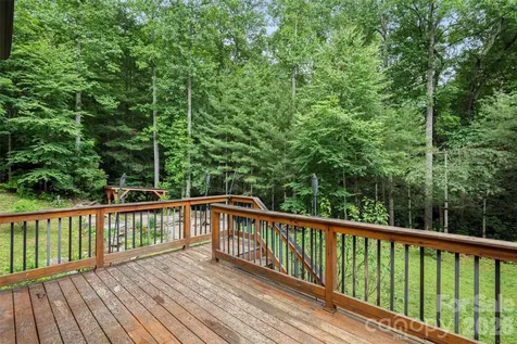 2000 Davis Mountain Road Hendersonville NC 28739