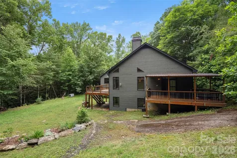 2000 Davis Mountain Road Hendersonville NC 28739