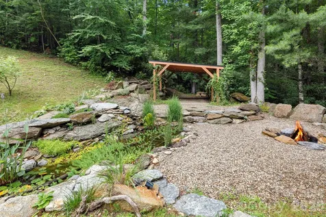 2000 Davis Mountain Road Hendersonville NC 28739
