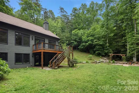 2000 Davis Mountain Road Hendersonville NC 28739