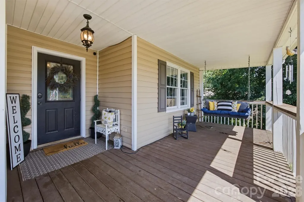 1404 Castle Court Lenoir NC 28645
