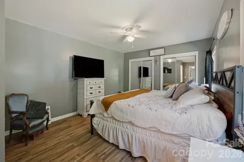1404 Castle Court Lenoir NC 28645
