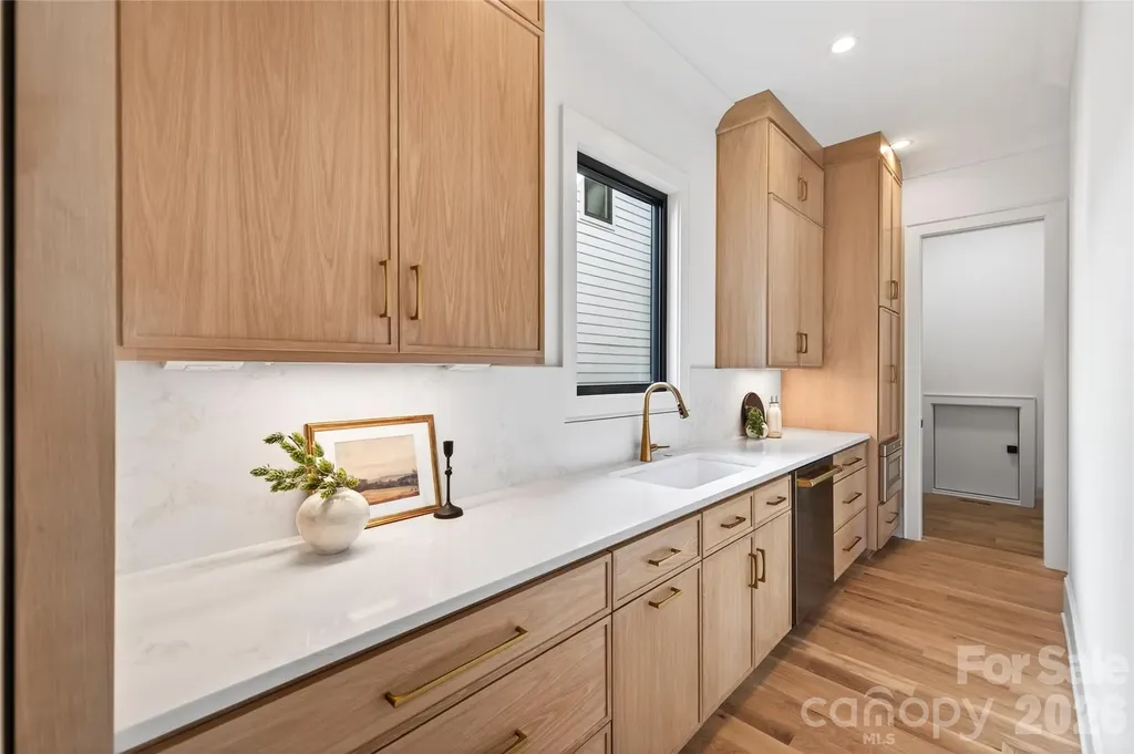 709 Bertonley Avenue Charlotte NC 28211