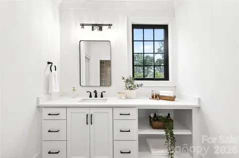 709 Bertonley Avenue Charlotte NC 28211
