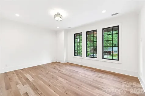 709 Bertonley Avenue Charlotte NC 28211