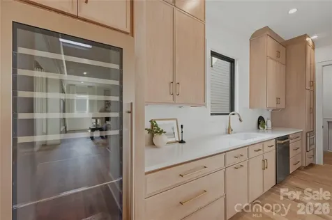 709 Bertonley Avenue Charlotte NC 28211