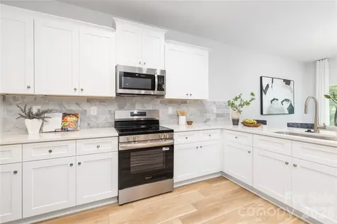 2028 Gilbert Street Charlotte NC 28216