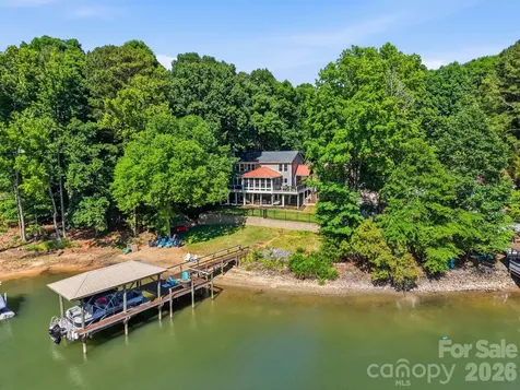 2113 Bon Villa Way Tega Cay SC 29708