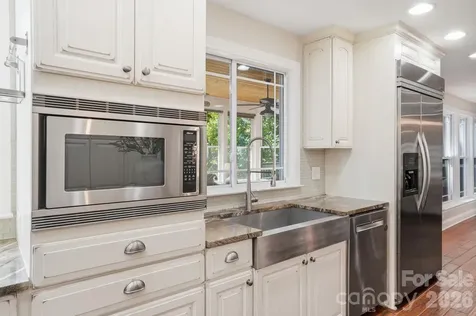 2113 Bon Villa Way Tega Cay SC 29708
