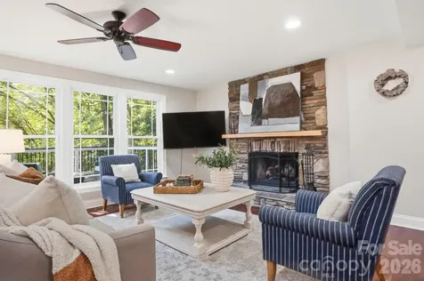 2113 Bon Villa Way Tega Cay SC 29708