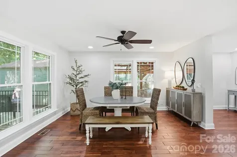 2113 Bon Villa Way Tega Cay SC 29708