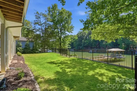 2113 Bon Villa Way Tega Cay SC 29708