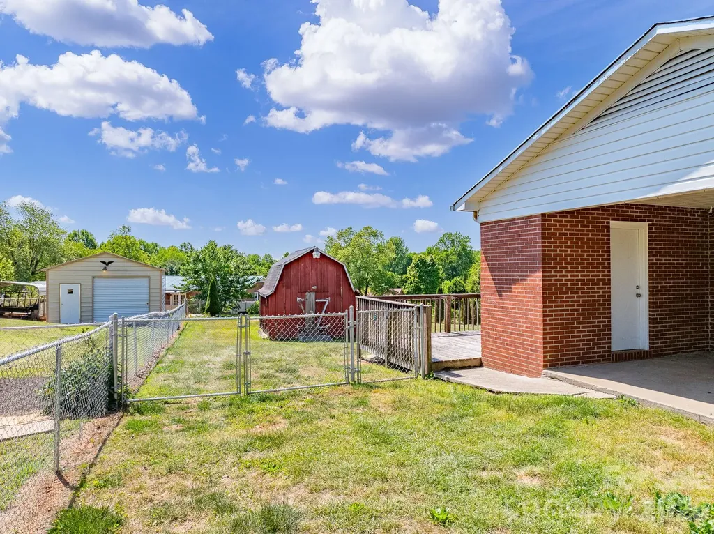 2101 Lamesa Court Lenoir NC 28645