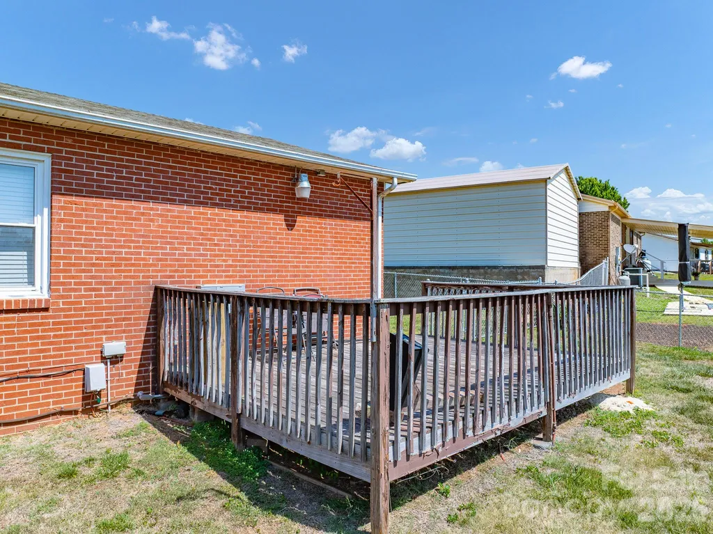 2101 Lamesa Court Lenoir NC 28645