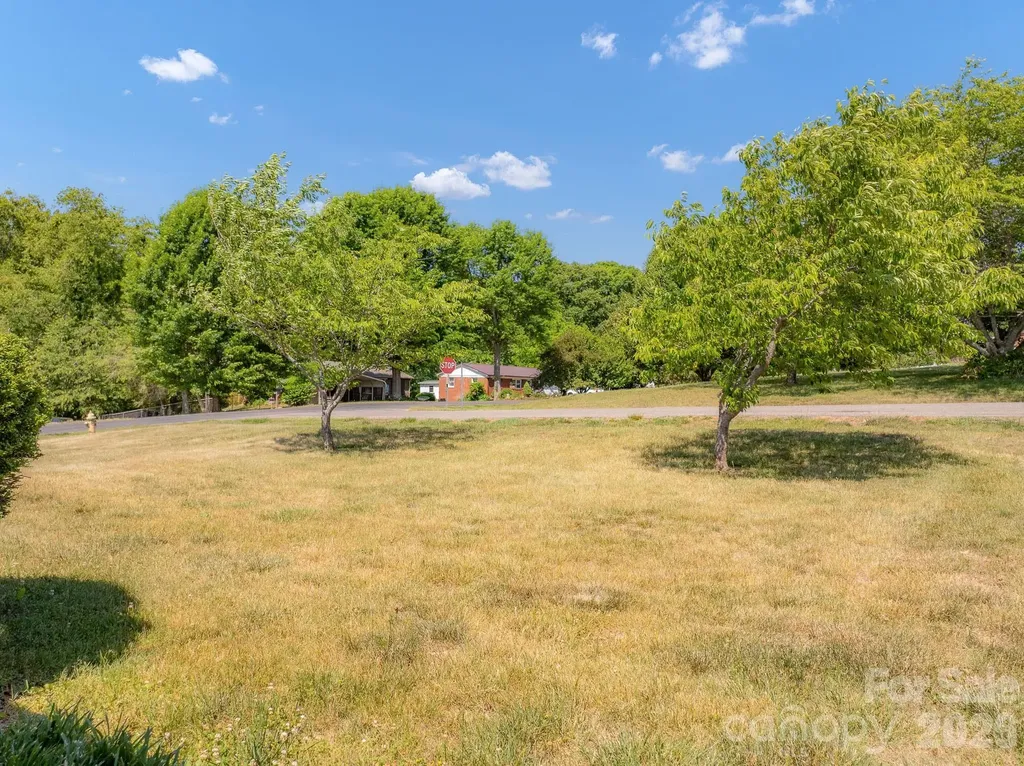 2101 Lamesa Court Lenoir NC 28645