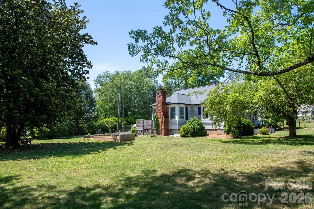 828 Jamestown Road Morganton NC 28655