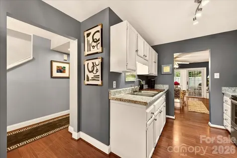 830 Sardis Cove Drive Charlotte NC 28270
