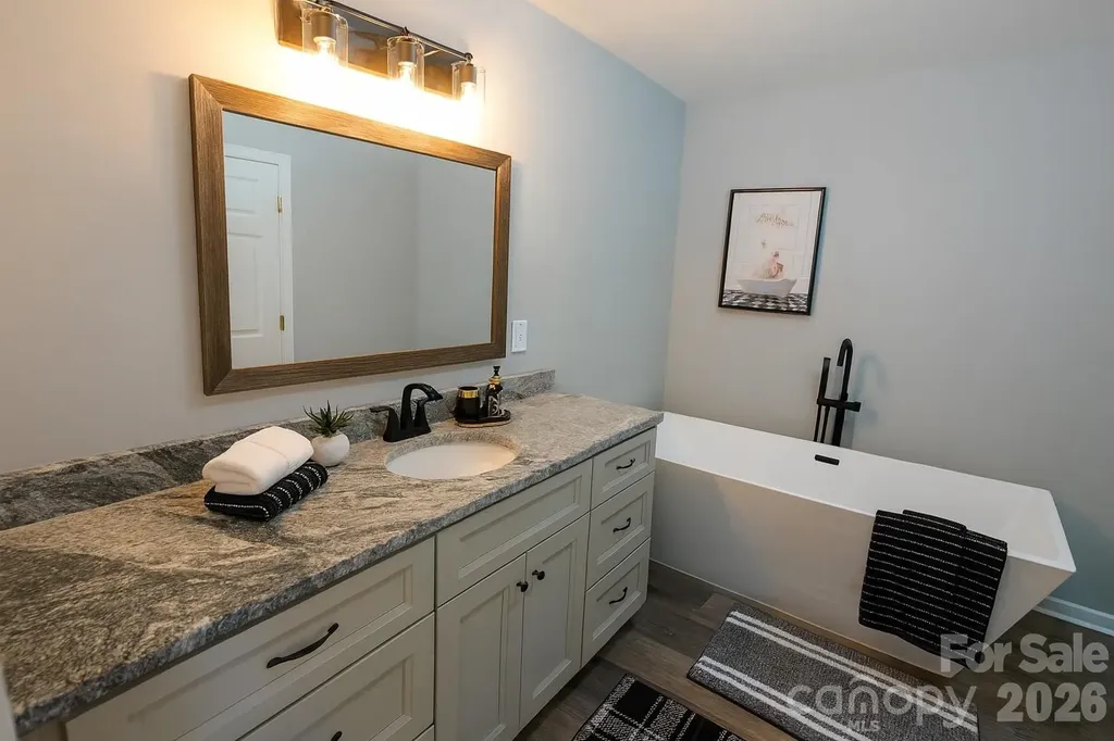 44585 Baldwin Road New London NC 28127