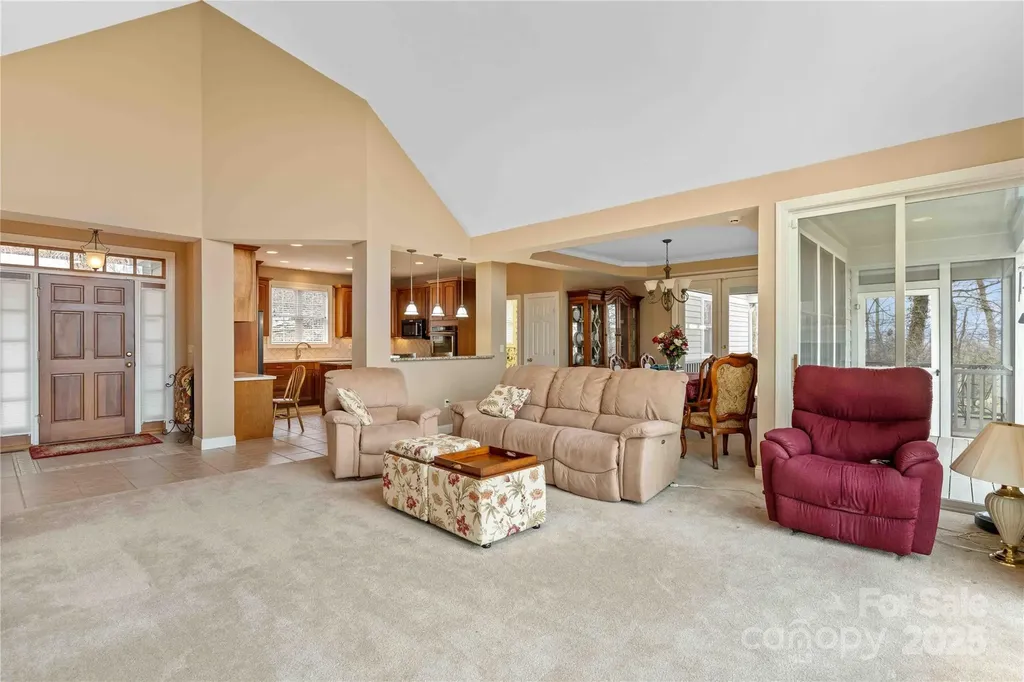 180 High Road Overlook Hendersonville NC 28739