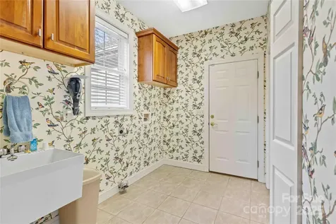 180 High Road Overlook Hendersonville NC 28739
