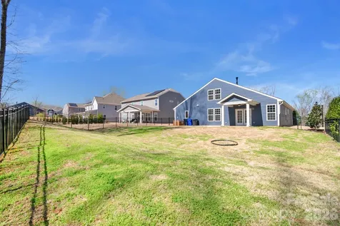 7420 Tullamore Glen Huntersville NC 28078