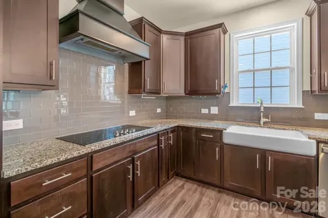 7420 Tullamore Glen Huntersville NC 28078