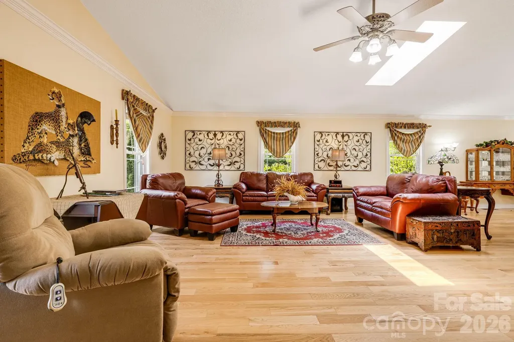 350 Old Sunset Hill Road Hendersonville NC 28792