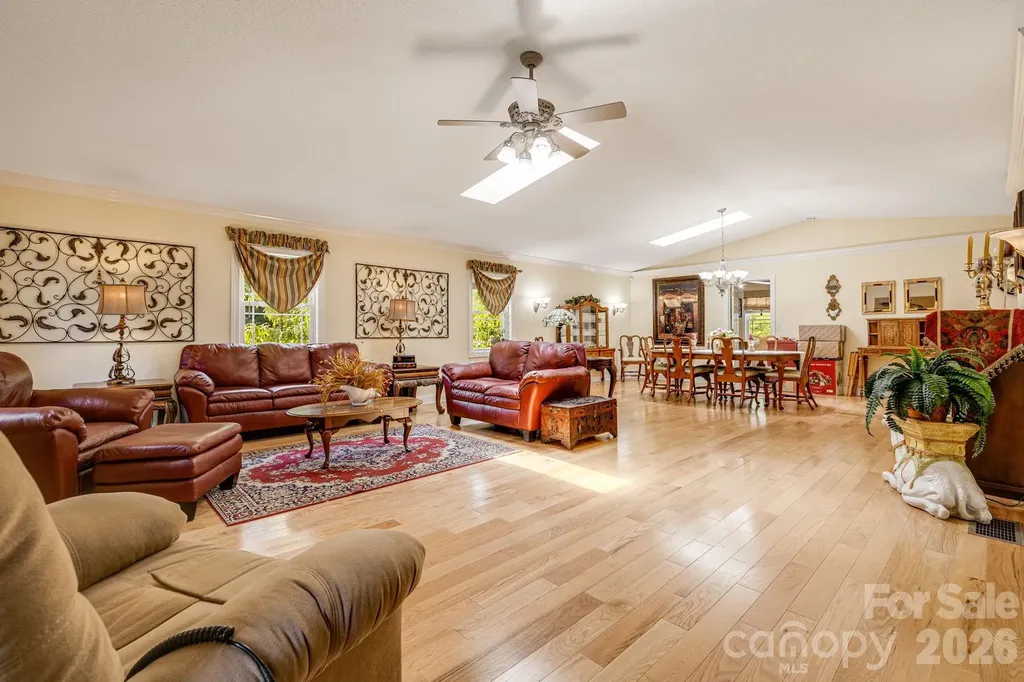 350 Old Sunset Hill Road Hendersonville NC 28792