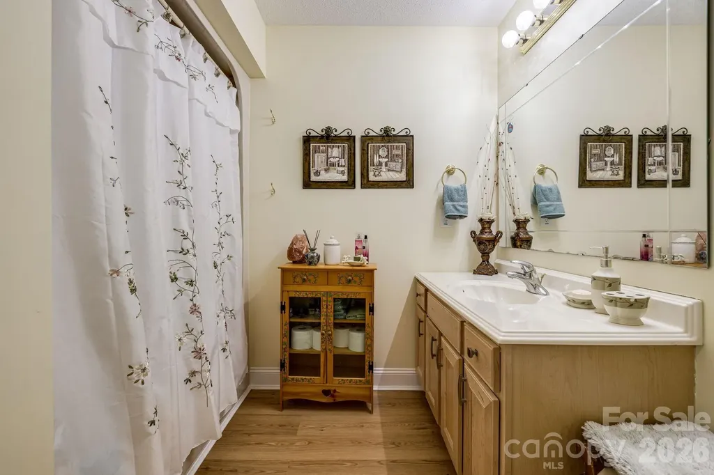 350 Old Sunset Hill Road Hendersonville NC 28792
