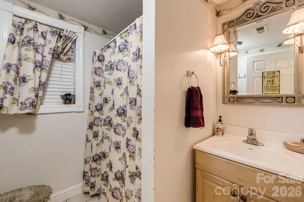 350 Old Sunset Hill Road Hendersonville NC 28792