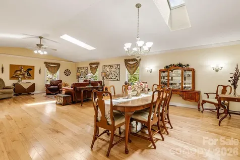 350 Old Sunset Hill Road Hendersonville NC 28792