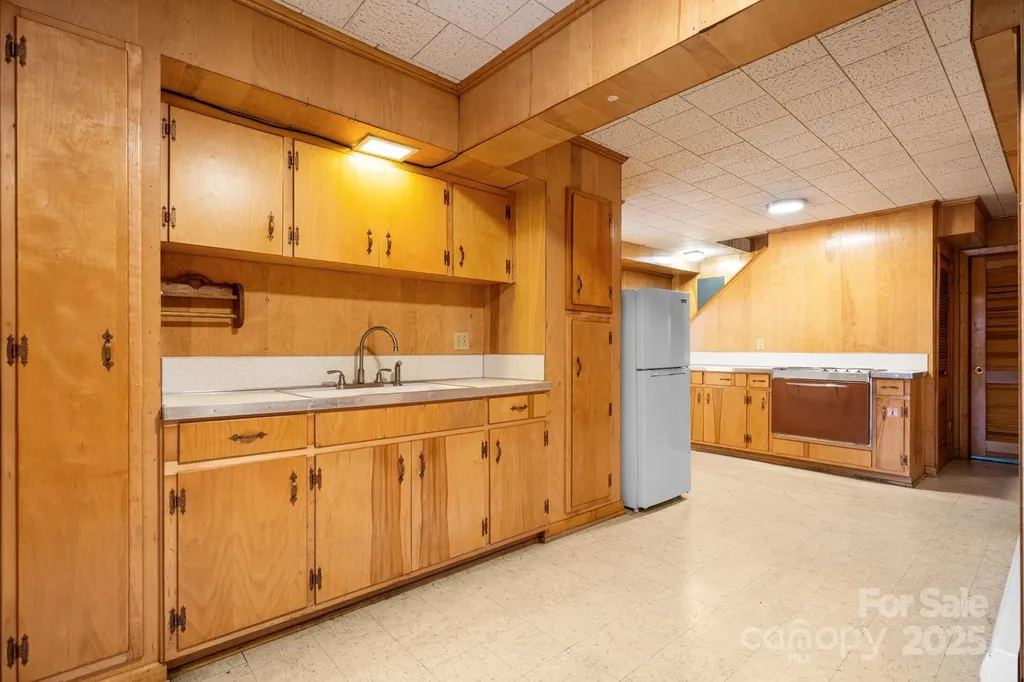 313 17th Street NW Hickory NC 28601