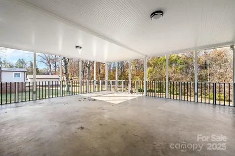 313 17th Street NW Hickory NC 28601