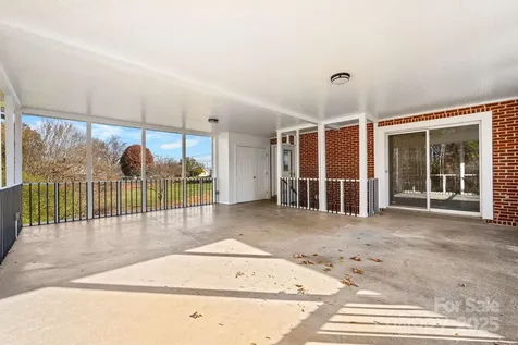 313 17th Street NW Hickory NC 28601