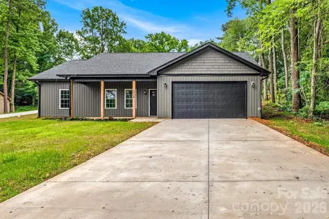 2328 Summerlin Street Winston Salem NC 27103