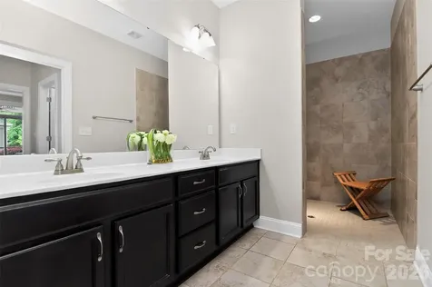 7933 Parknoll Drive Huntersville NC 28078