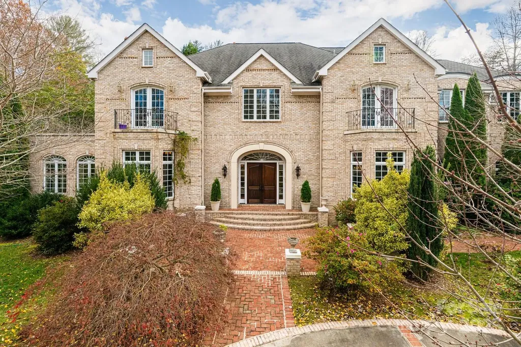 150 Rainbow View Drive Fletcher NC 28732
