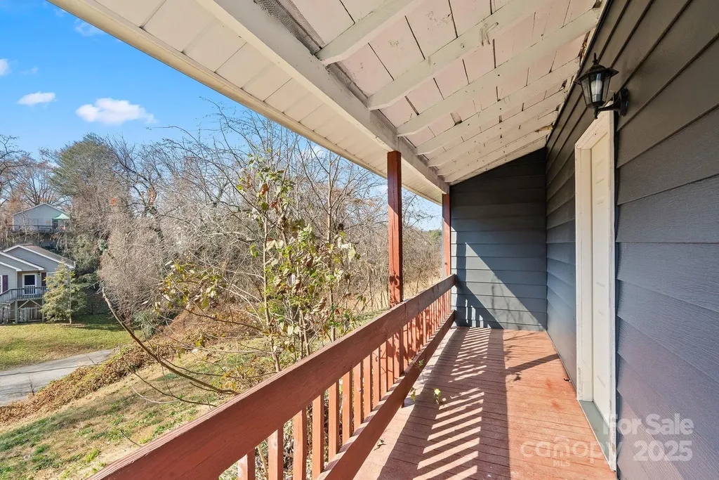 2 Worley Place Asheville NC 28806