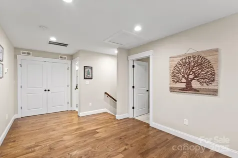31 Elkmont Drive Asheville NC 28804