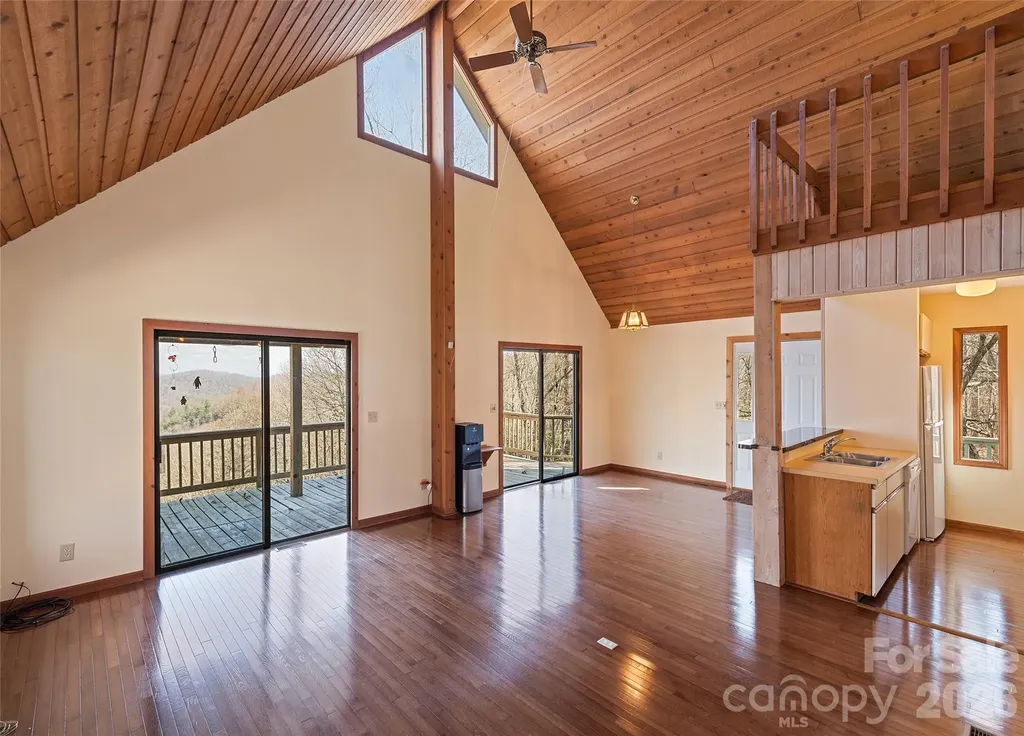1350 Davis Mountain Road Hendersonville NC 28739