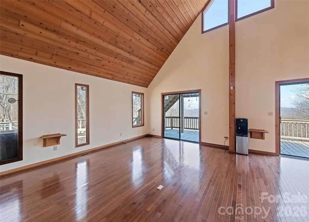 1350 Davis Mountain Road Hendersonville NC 28739