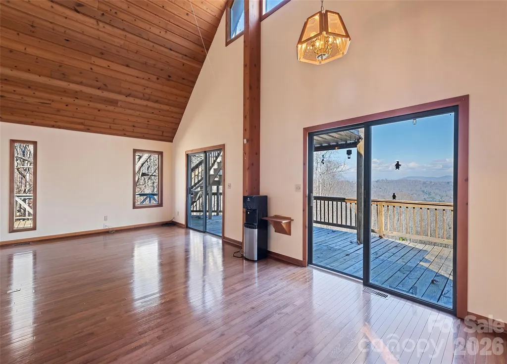 1350 Davis Mountain Road Hendersonville NC 28739