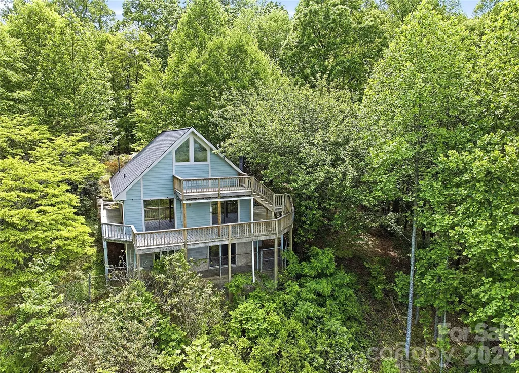 1350 Davis Mountain Road Hendersonville NC 28739