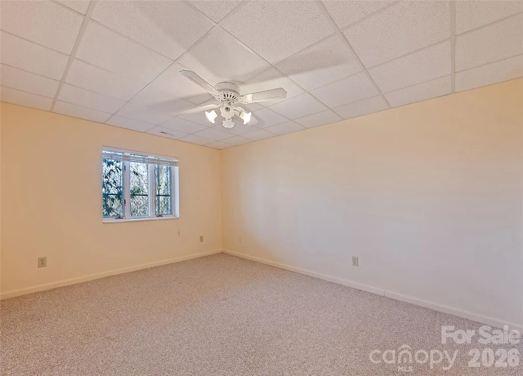 1350 Davis Mountain Road Hendersonville NC 28739