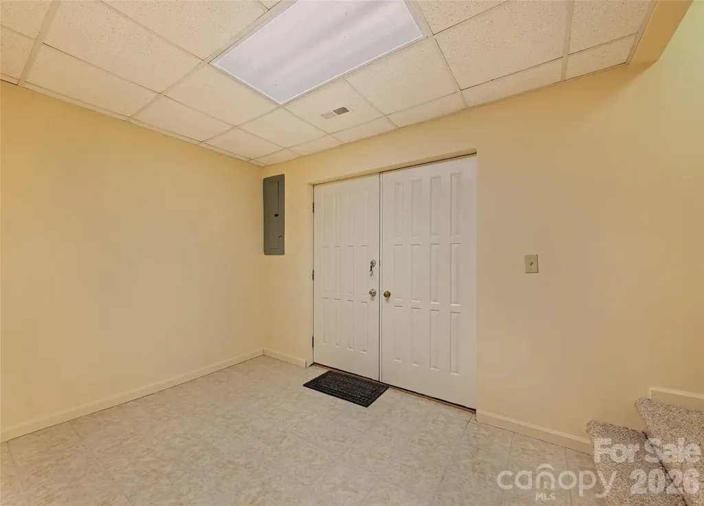 1350 Davis Mountain Road Hendersonville NC 28739